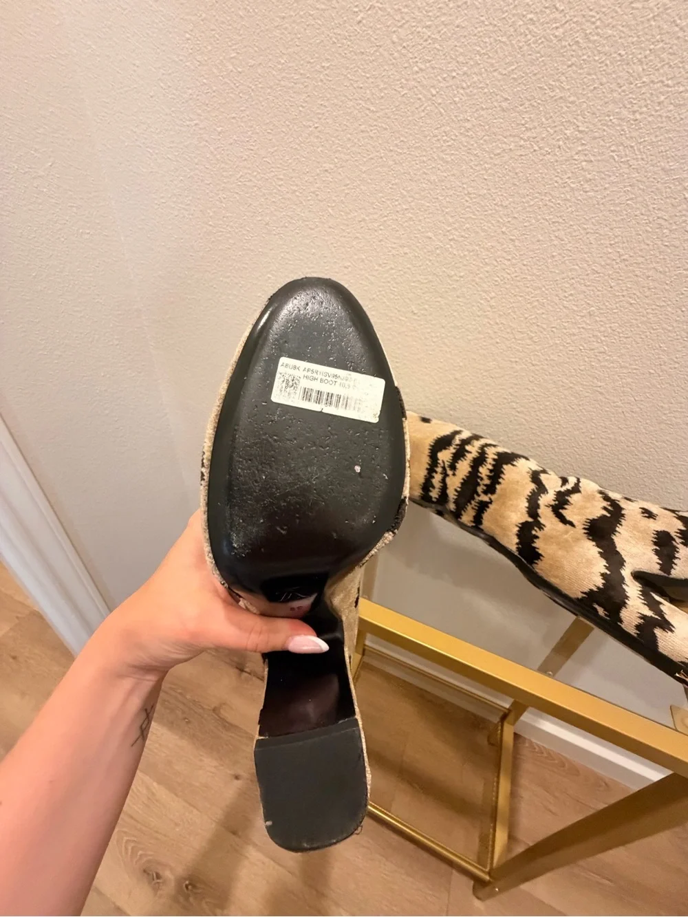 Louis Vuitton Donna Tiger-Print Knee Boots, 39